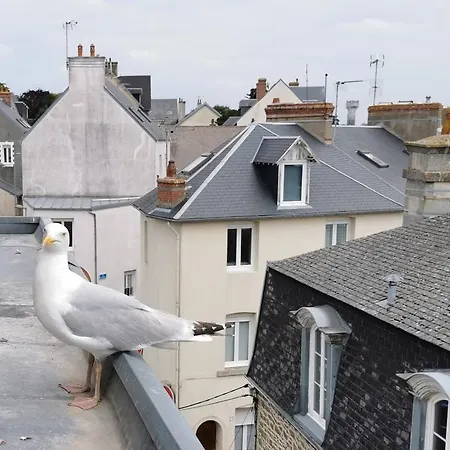 Apartment Le Bain De Mer, Insolite, Deco Annees 50 *